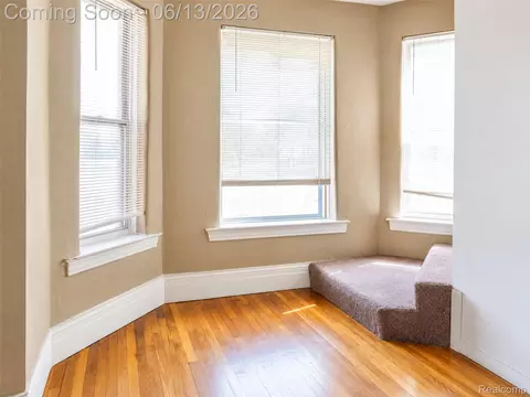 Living - 24362 Outer Dr, Melvindale, MI 48122 photo 3 of 5