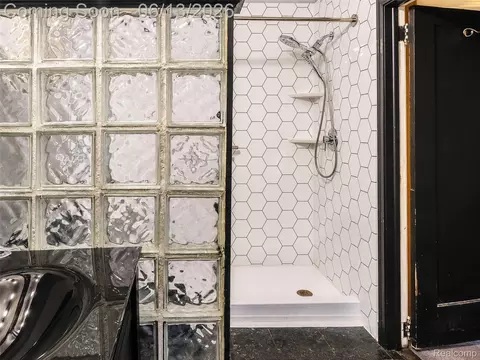 Bath - 24362 Outer Dr, Melvindale, MI 48122 photo 2 of 4