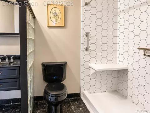 Bath - 24362 Outer Dr, Melvindale, MI 48122 photo 1 of 4