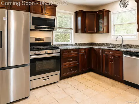 Kitchen - 24362 Outer Dr, Melvindale, MI 48122 photo 1 of 3