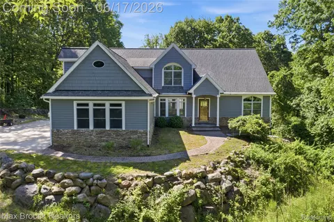 11910 Scott Rd, Springfield, MI 48350