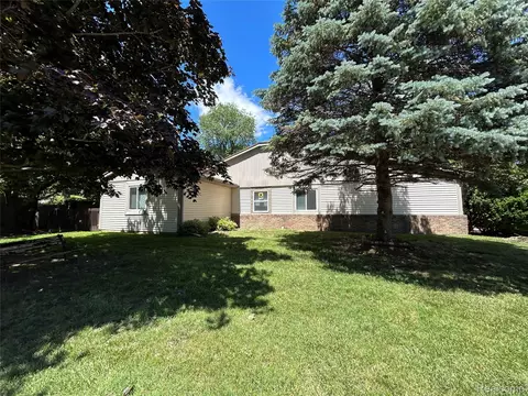 2150 Phillips Ave, Delhi, MI 48842