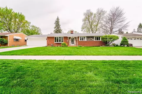 10804 Kolb Ave, Allen Park, MI 48101