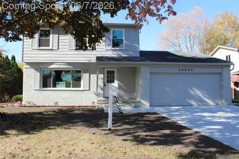 20698 Coachwood Rd, Riverview, MI 48193