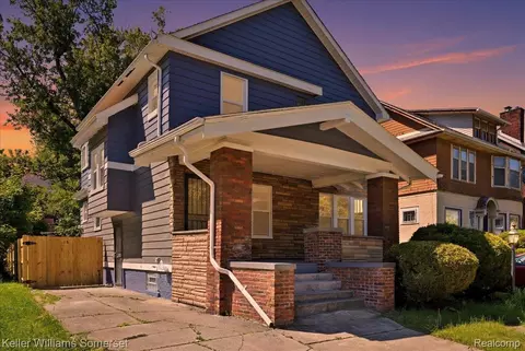 693 Calvert St, Detroit, MI 48202