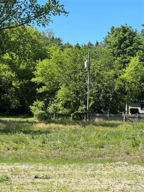 529 Benson Ave, Milford, MI 48381