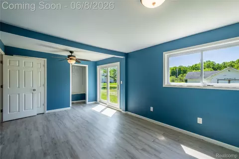 12238 Jennings Rd, Fenton, MI 48451