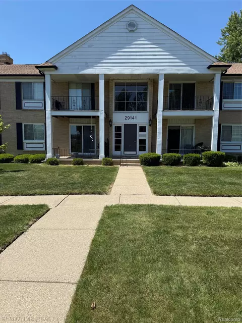29141 Hayes Rd, Warren, MI 48088