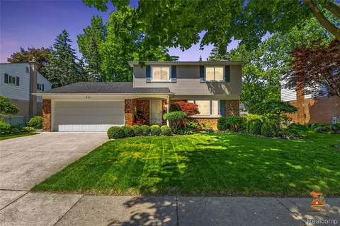 495 Springbrook Cres, Saline, MI 48176