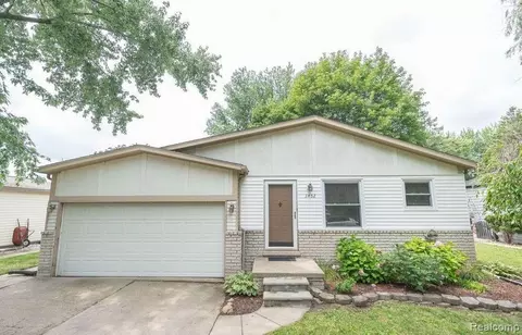 3452 Cone Ave, Rochester Hills, MI 48309