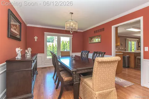 Dining - 20491 Windemere Dr, Macomb, MI 48044 photo 2 of 7