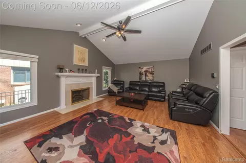 Living - 20491 Windemere Dr, Macomb, MI 48044 photo 5 of 8