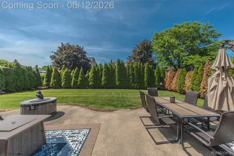 Exterior - 20491 Windemere Dr, Macomb, MI 48044 photo 3 of 6
