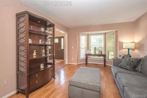 Living - 20491 Windemere Dr, Macomb, MI 48044 photo 3 of 8