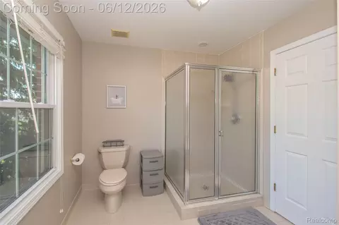 Bath - 20491 Windemere Dr, Macomb, MI 48044 photo 4 of 5
