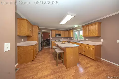 Kitchen - 20491 Windemere Dr, Macomb, MI 48044 photo 3 of 5