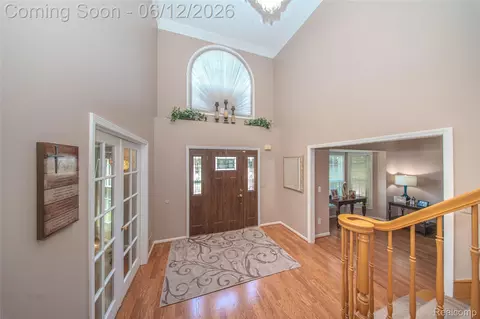 Entry Way - 20491 Windemere Dr, Macomb, MI 48044 photo 4 of 9