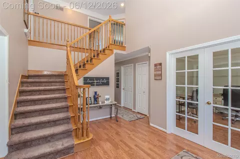 Entry Way - 20491 Windemere Dr, Macomb, MI 48044 photo 2 of 9