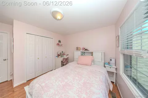 Bedroom - 20491 Windemere Dr, Macomb, MI 48044 photo 3 of 8