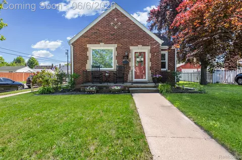 1405 20th St, Wyandotte, MI 48192