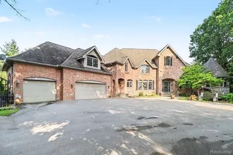 16400 Easudes Rd, Sharon, MI 49240