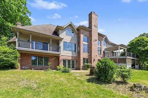 16400 Easudes Rd, Sharon, MI 49240