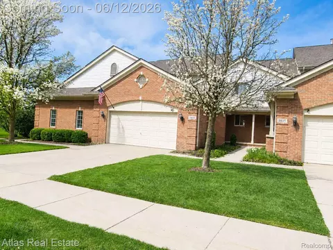 1031 Maya Ct, Troy, MI 48085