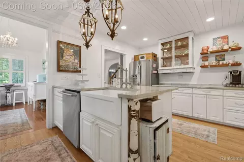 Kitchen - 109 Wompole Dr, Village Of Clarkston, MI 48346 photo 4 of 5