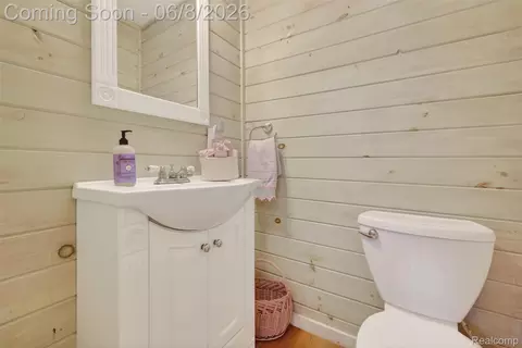 Bath - 109 Wompole Dr, Village Of Clarkston, MI 48346 photo 1 of 6