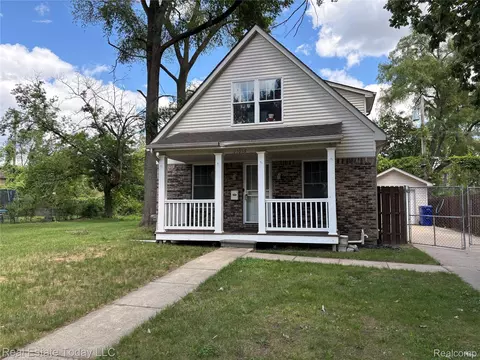 21056 Woodside Ave, Royal Oak, MI 48220