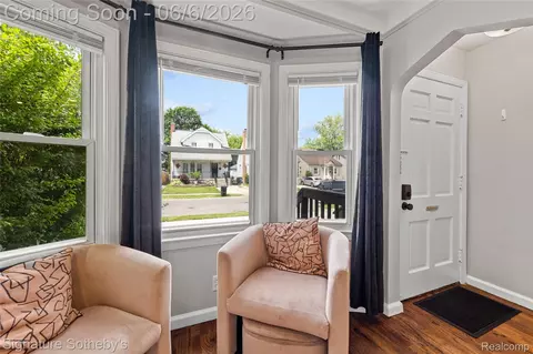 Entry Way - 674 E Webster St, Ferndale, MI 48220 photo 1 of 2