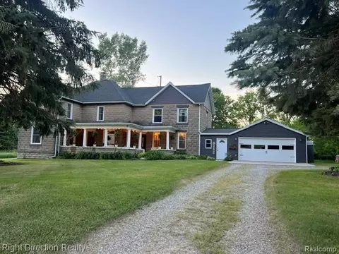 2601 Beck Rd, Genoa, MI 48843