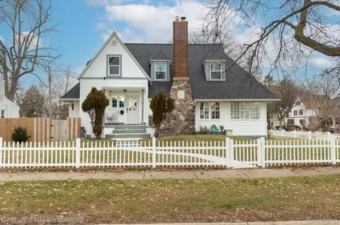 1500 W Saint Joseph St, Lansing, MI 48915