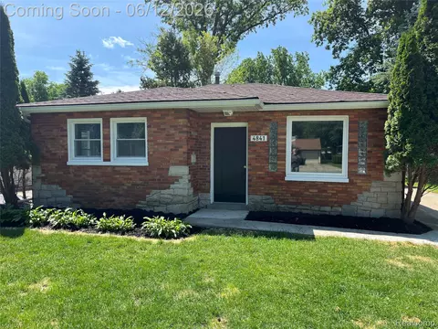 4841 Fenmore Ave, Waterford, MI 48328
