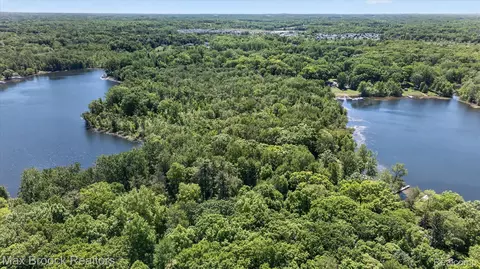 Vac Four Lakes Drive, Green Oak, MI 48178