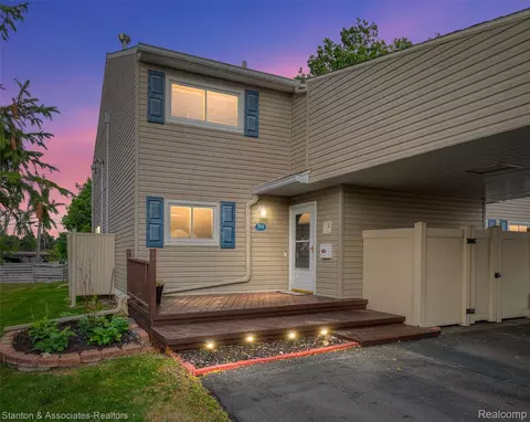 799 Kirts Blvd, Troy, MI 48084
