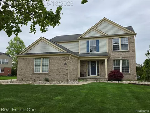 3622 Times Square Blvd, Canton, MI 48188