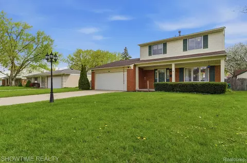 45466 Keding St, Utica, MI 48317