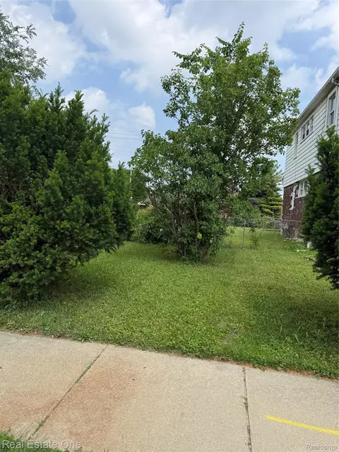4346 Bingham St, Dearborn, MI 48126