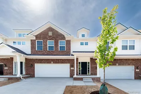 12 Grandview Circle Grandview Cir #58, White Lake, MI 48386