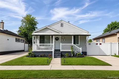 1571 University Ave, Lincoln Park, MI 48146