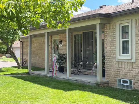 49459 Tarrytown Ct, Shelby Township, MI 48315