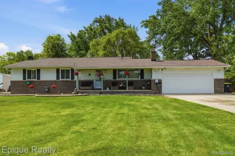48132 Pheasant St, Chesterfield, MI 48047