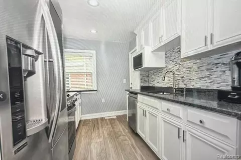 146 Meridan St, Dearborn, MI 48124