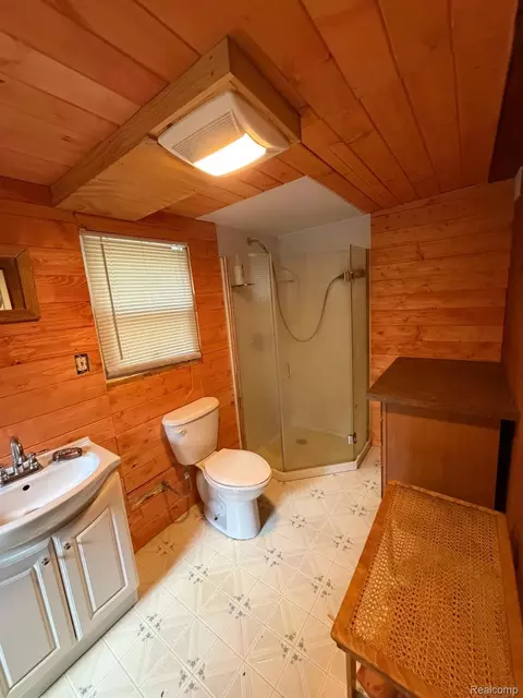 Bath - 955 Aeronca St, Big Creek, MI 48636 photo 2 of 2
