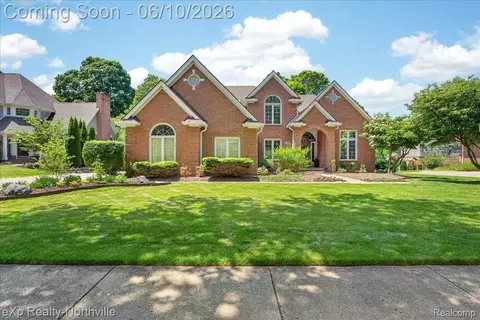 20909 Dundee Dr, Novi, MI 48375