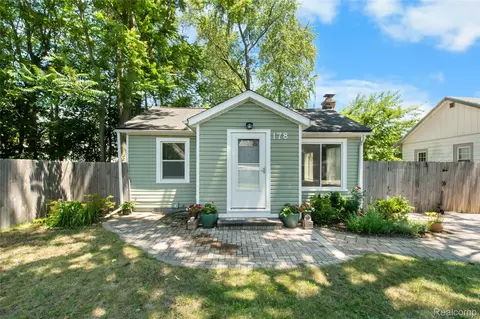 178 Lamay Ave, Ypsilanti, MI 48198