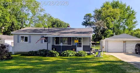 4456 E Coldwater Rd, Flint, MI 48506
