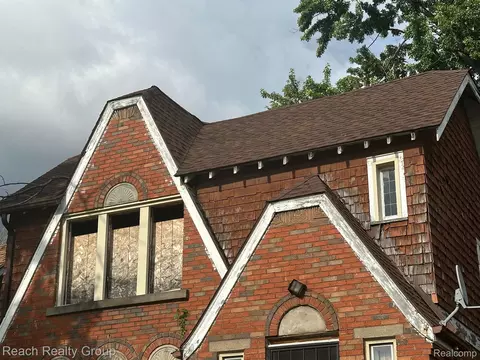 13614 Meyers Rd, Detroit, MI 48227
