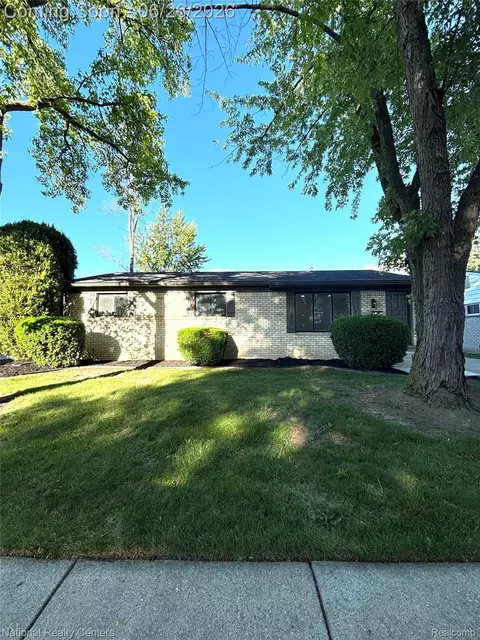 2362 Milverton Dr, Troy, MI 48083